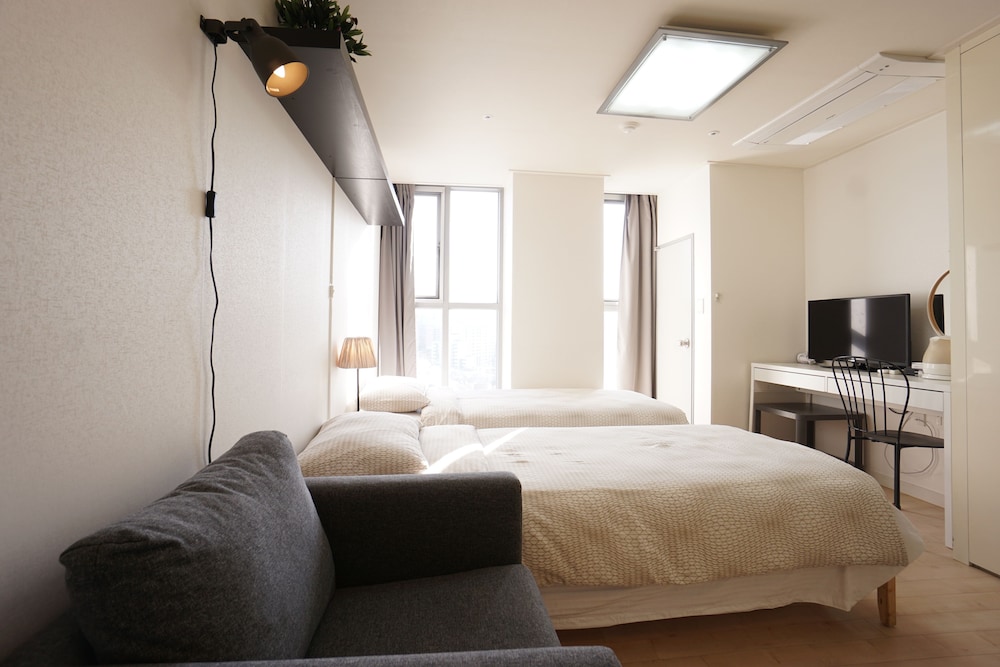 ALICE APARTMENT