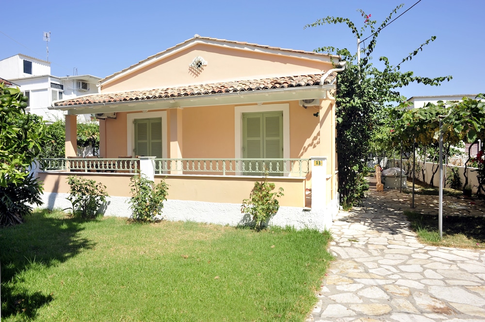 KIPOS APARTMENTS