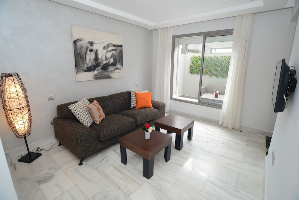 SUITES HOTEL LE YACHT