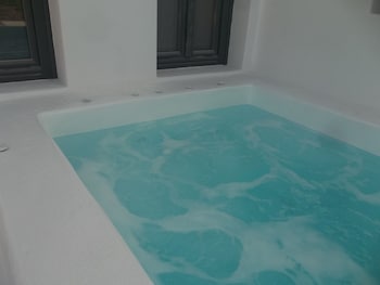 FILIRA SUITES