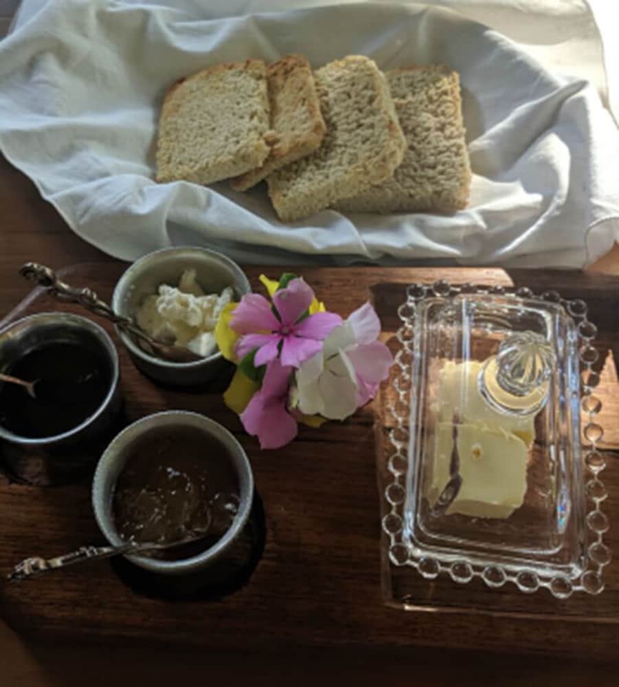 293 ON KOMBA GUEST LODGE - ADULTS ONLY