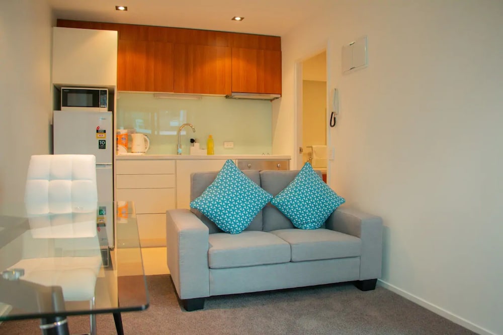 MODERN 1 BEDROOM DOWNTOWN APARTMENT NEAR SPARK ARENA