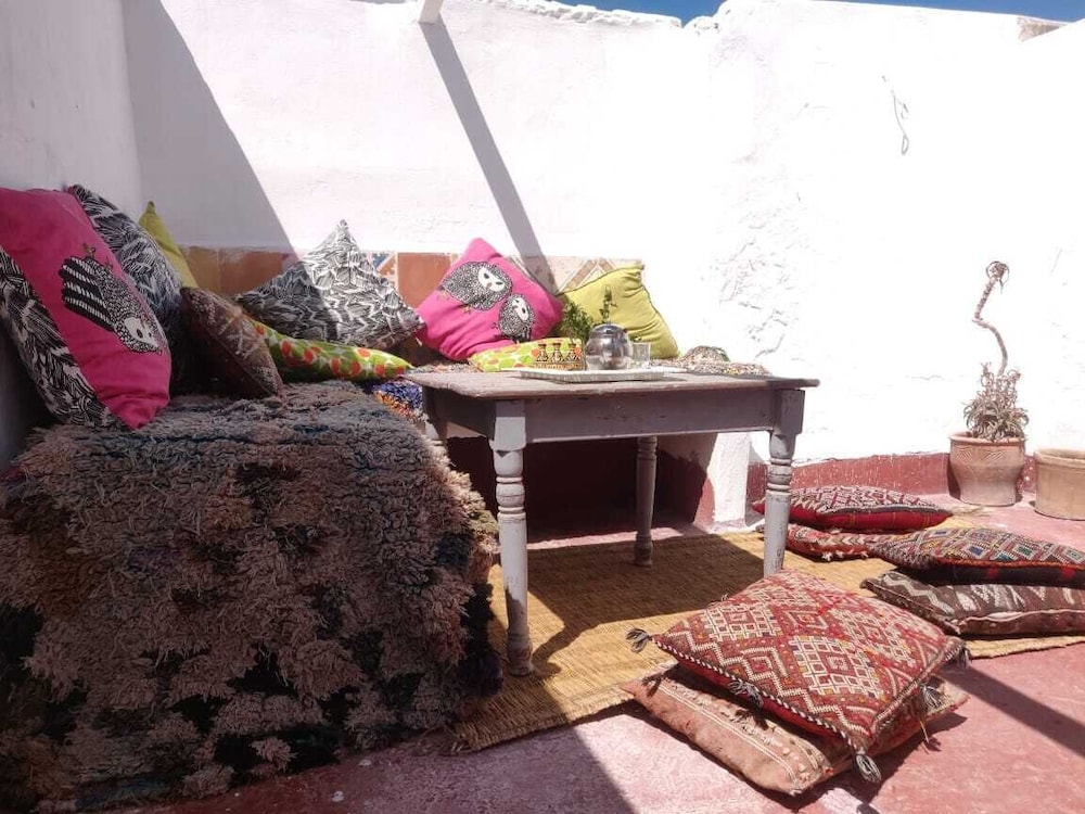 ROOFTOP STUDIO