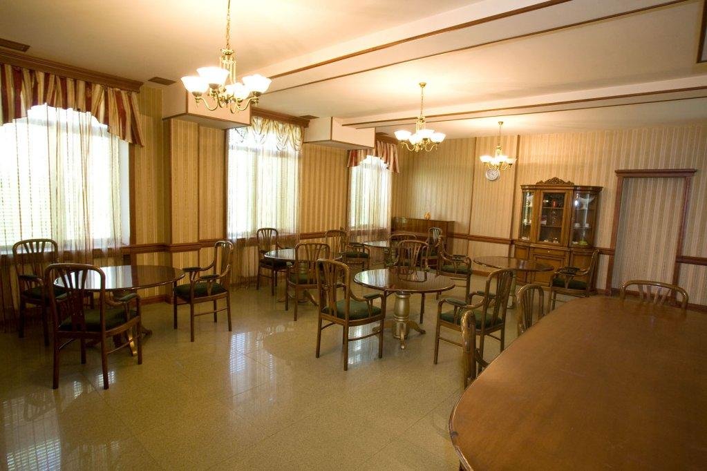 VILLA DES ROSES HOTEL