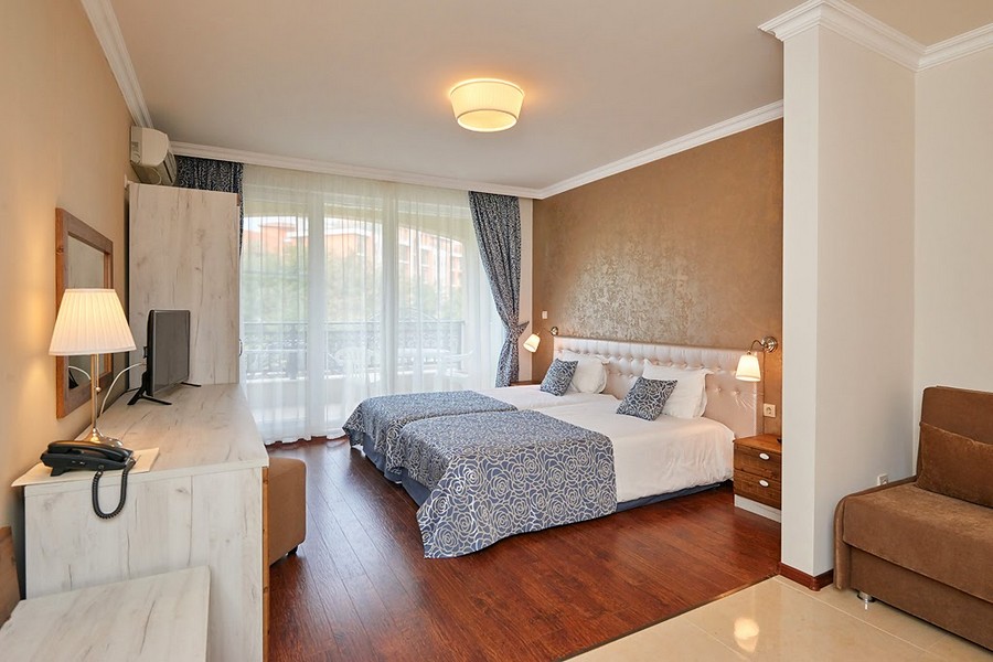 PENELOPE PALACE BEACH HOTEL