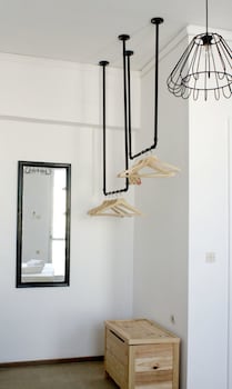 CROPS SUITES