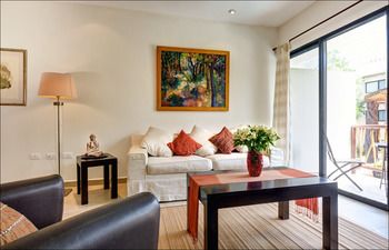 ANITA 2 BEDROOM APARTMENT SLEEPS 5