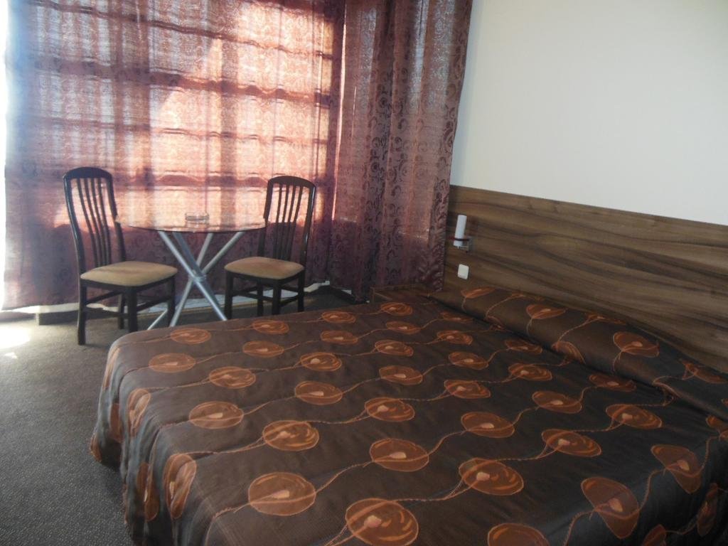 ELLINIS HOTEL