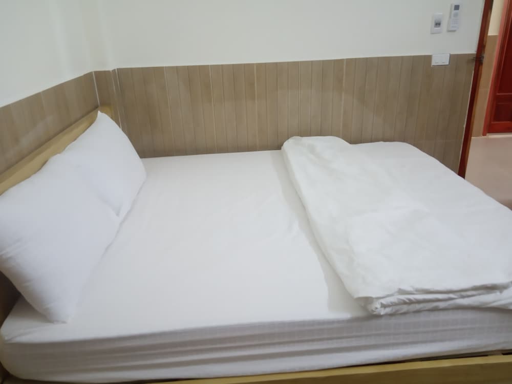 OYO 755 THAI SON HOTEL