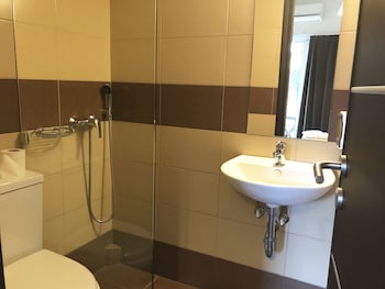 Pella Inn Hostel
