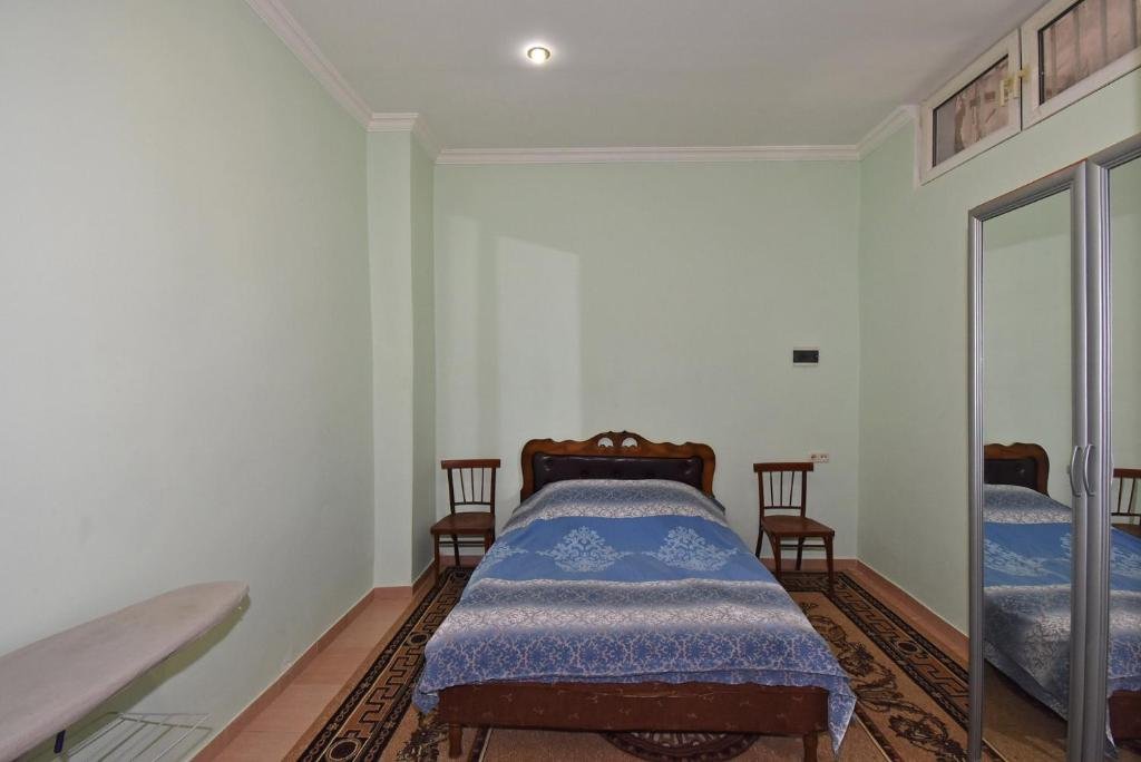 RETROCITY APARTMENTS AT MASHTOTS AVENUE