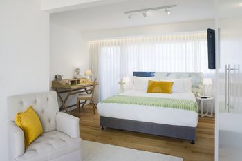 THE ROTHSCHILD 71 LUXURY RESIDENCE AND SUITES
