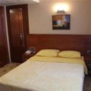 GRAND MERIN HOTEL