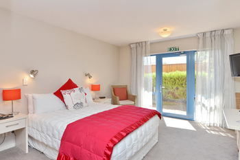 ADDINGTON COURT MOTEL