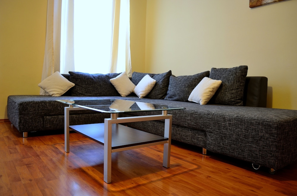 GOVIENNA QUELLENSTRASSE APARTMENT