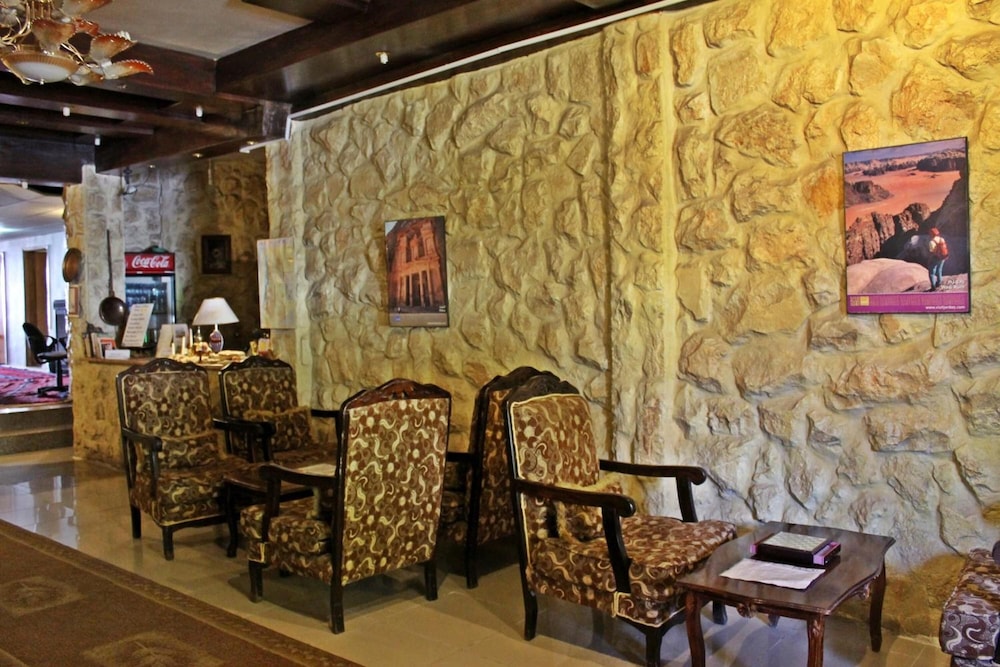 ROCKY MOUNTAIN HOTEL