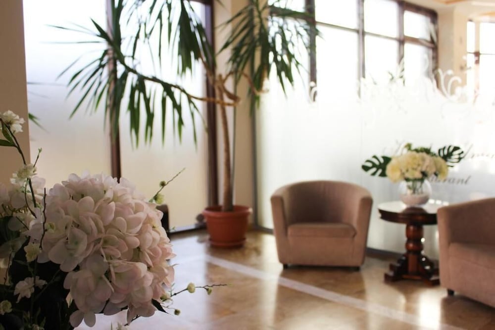 ALMA HOTEL