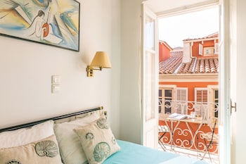 PHILARMONIC ORCHESTRA APARTMENT