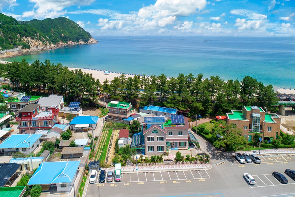 SOL BEACH PENSION
