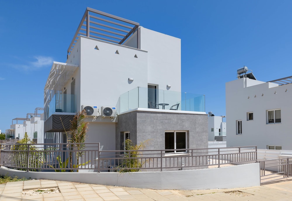 NISSINI VILLA 5