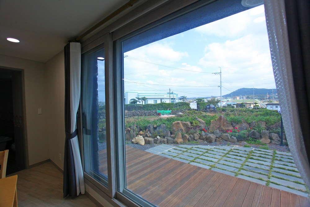 SEA AND STAR PENSION