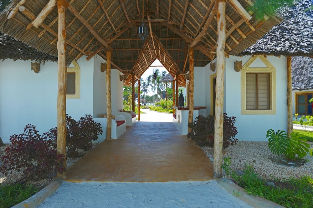 Pongwe Bay Resort