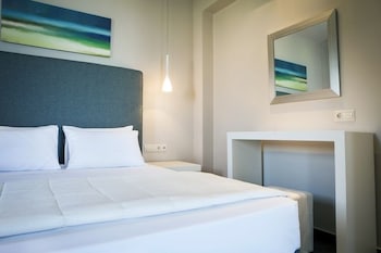 DIONYSOS VILLAGE RESORT