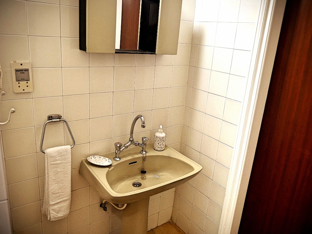 NAPA CENTRAL APARTMENT