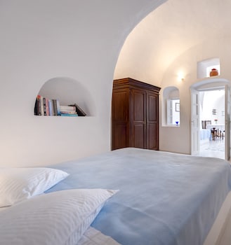 CHELIDONIA TRADITIONAL VILLAS