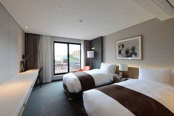 EDEN PARADISE HOTEL