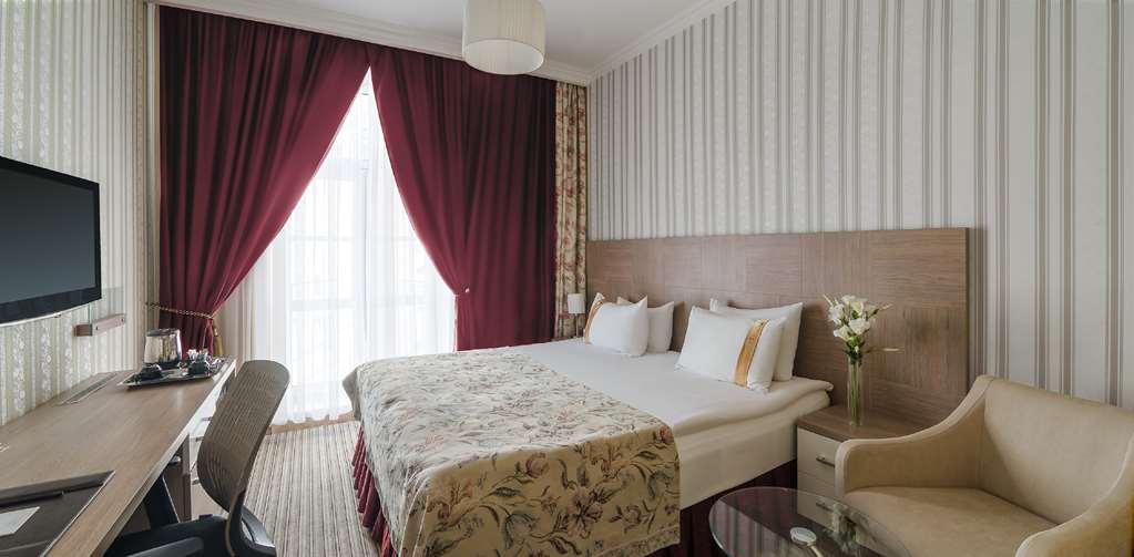 BEST WESTERN PLUS FLOWERS