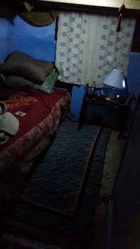FARM STAY ALI