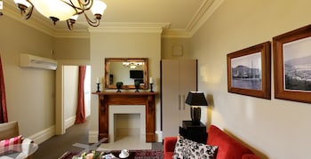 MERIVALE MANOR