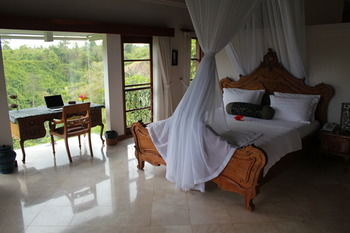 AMORI VILLAS