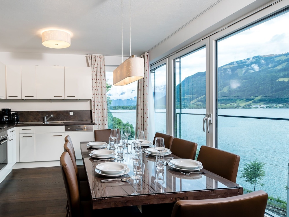 MODERN APARTMENT IN ZELL AM SEE WITH SAUNA