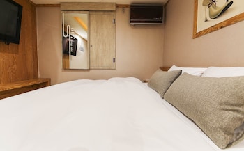 LEXY HOTEL