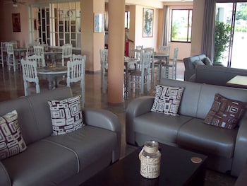 IONIS HOTEL