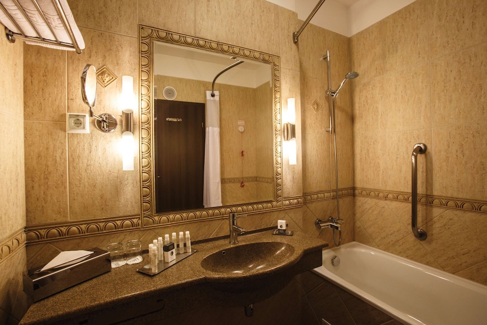 DOUBLETREE BY HILTON HOTEL SIGHISOARA - CAVALER