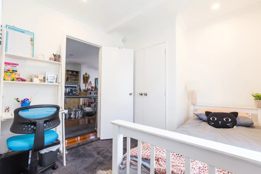 RENOVATED 4 BEDROOM HOME IN THE HEART OF GREY LYNN