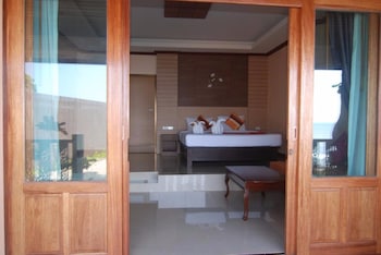 DREAM TEAM BEACH RESORT