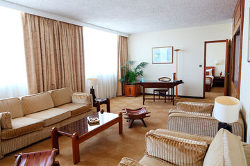 HOTEL CARLTON
