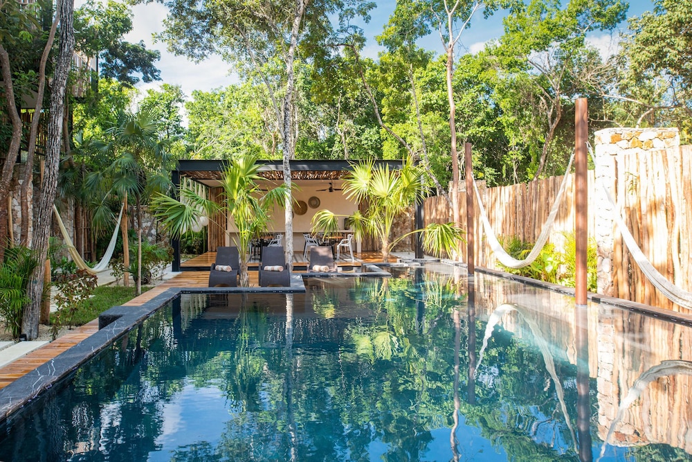 AMAKA RIVIERA TULUM