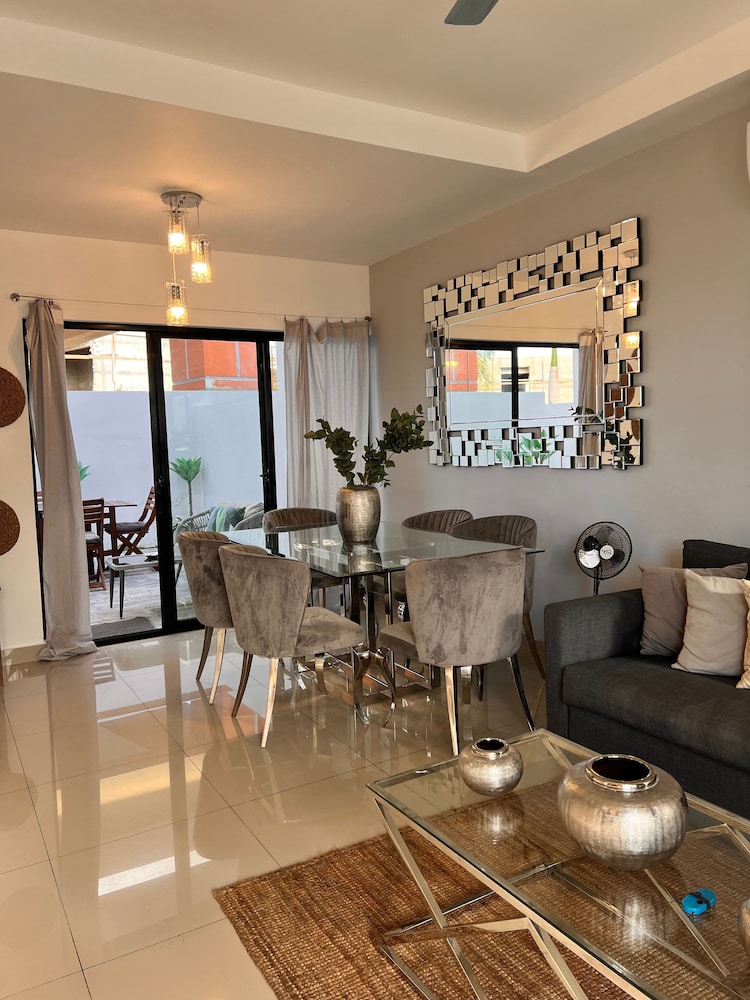 TOWNHOUSE BAY GARDEN 22