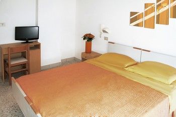 LAGOMAGGIO HOTEL