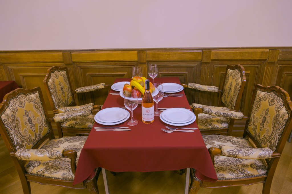 ANI CENTRAL INN