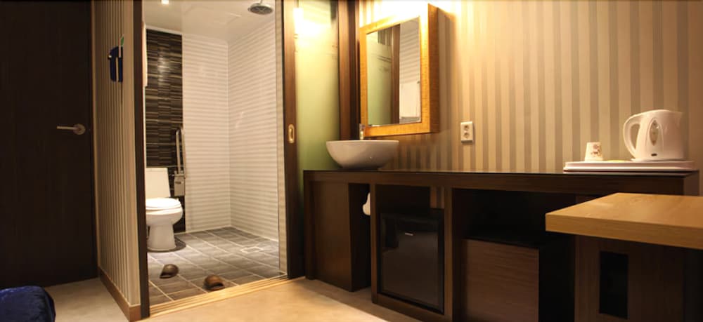 LINEPLUS HOTEL