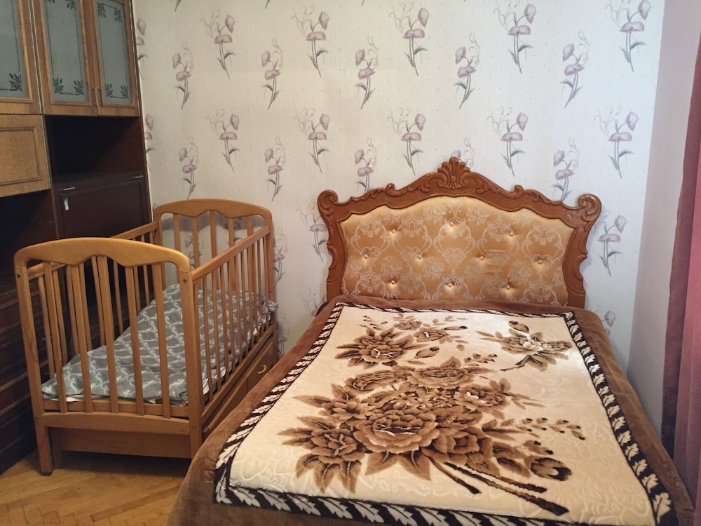 AZHDAHAK GUESTHOUSE