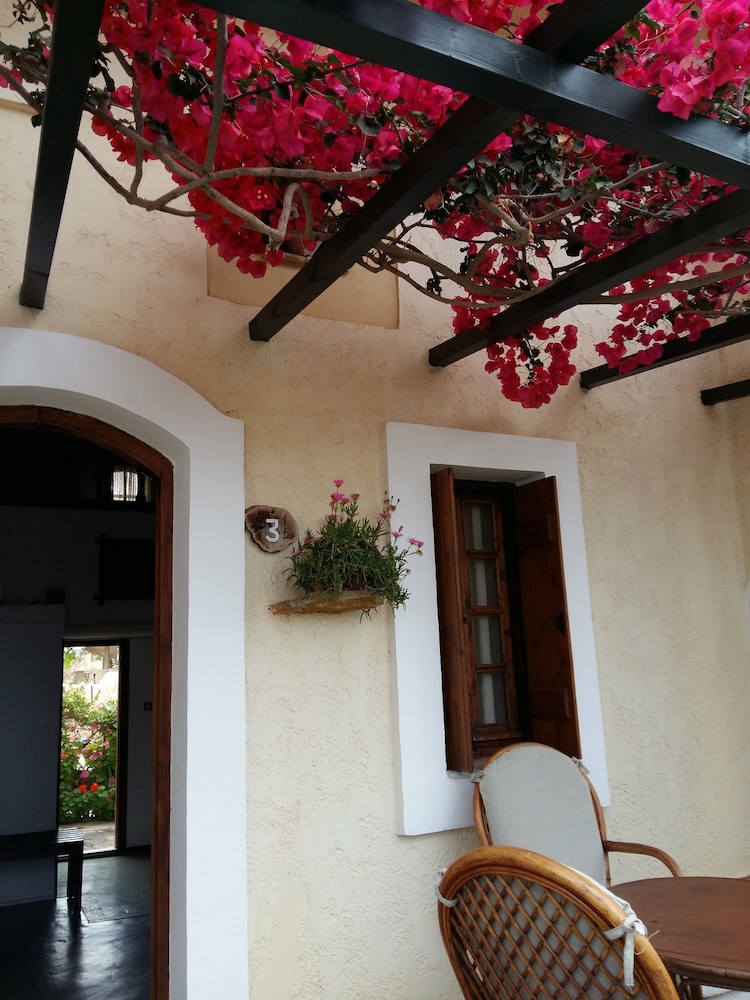 MALIA STUDIOS APARTMENTS