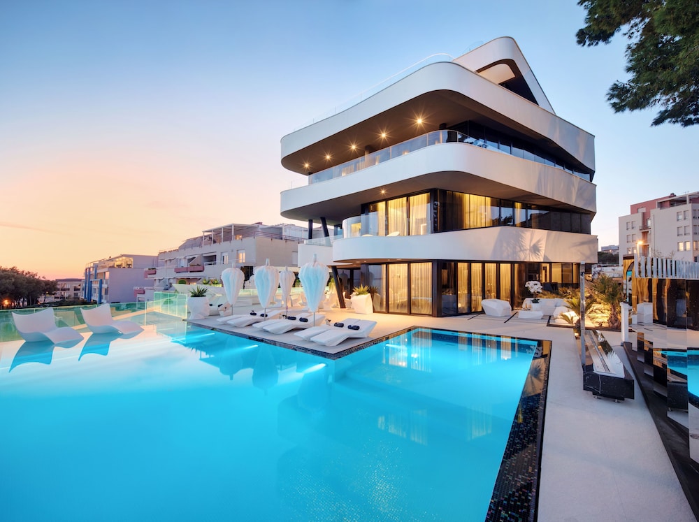 ALL SUITES POSH