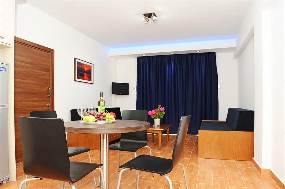LOUTSIANA HOTEL APTS